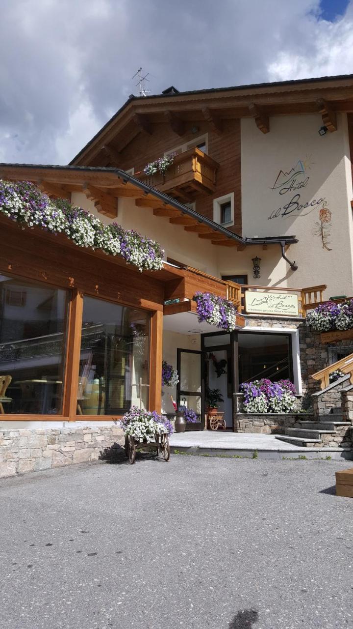 Hotel Del Bosco Livigno Exterior foto